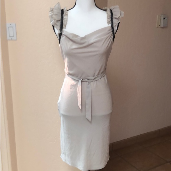 Dress - Picture 2 of 4